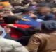  Viral Video : Sevayat & security guard clash in Banke Bihari Temple Vrindavan