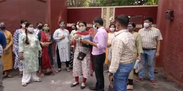  Ruckus of parents at St Anthony Junior College in agra