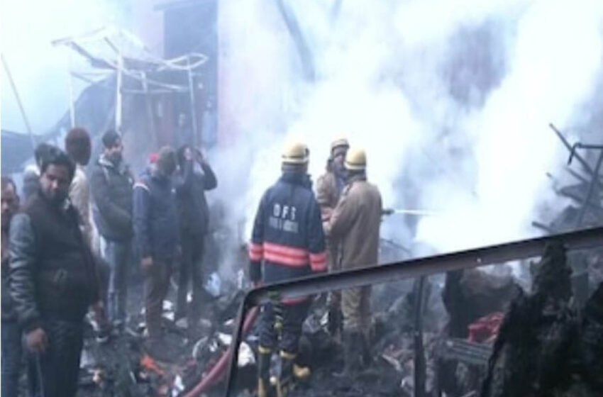  Gas leak in Surat kills six, 25 serious, massive fire in Delhi’s Lajpat Nagar market