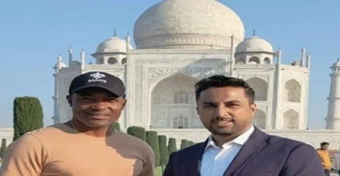  The great cricketer Brian Lara was overwhelmed by the beauty of the Taj Mahal