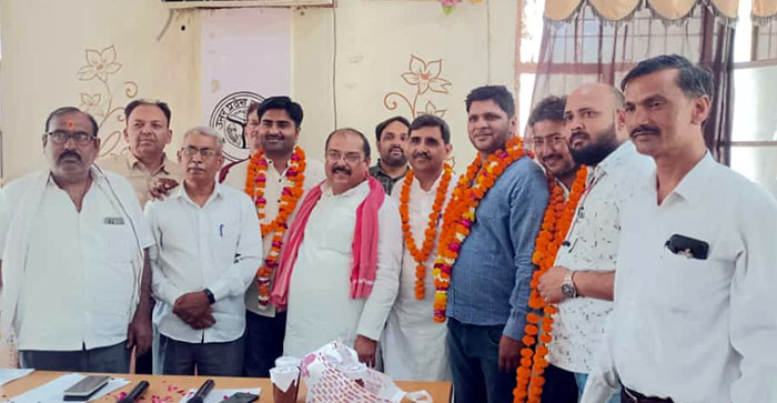  Manoj Yadav became the President of Lekhpal Association in Jasrana…#firozabadnews