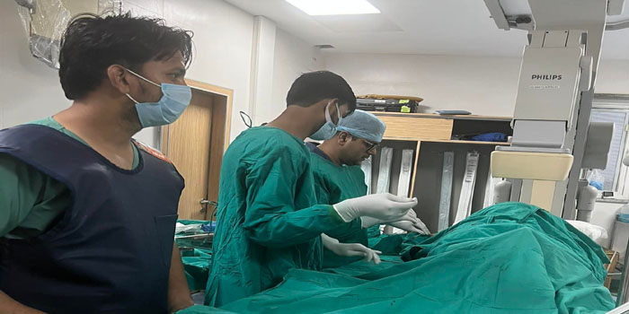  Agra News : Cardiologist Dr Himanshu Yadav perform 14 angiography without break at Shantived Institute of Medical sciences, Agra