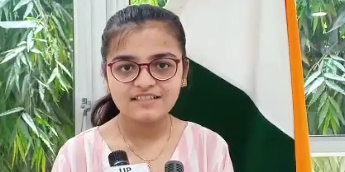  Agra CBSE 12th Topper : Aayush scores 99.8 % #agra