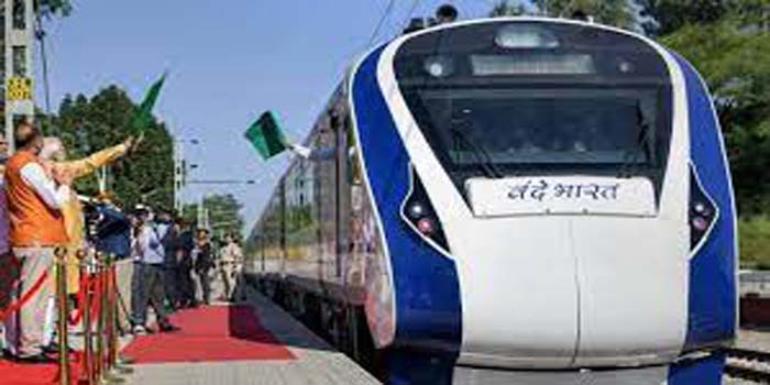  PM Modi’s gift of 75 thousand crores to Maharashtra, Vande Bharat Express launched