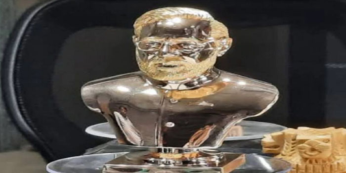 Jeweler of Surat made gold statue of PM Narendra Modi, 20 artisans prepared in three months