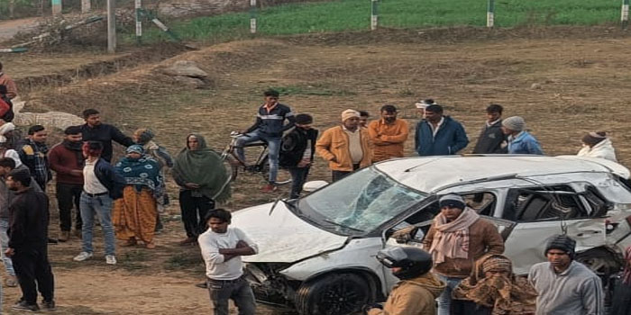  26 year old died in car accident on Agra-Lucknow expressway in Agra region #agra