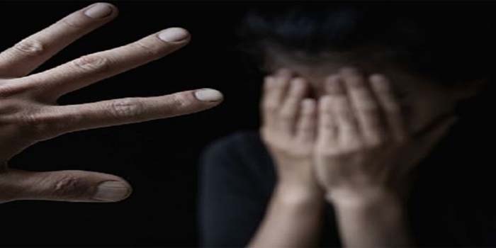  Agra News : Girl molested in Hotel in Noida by three friends #agra