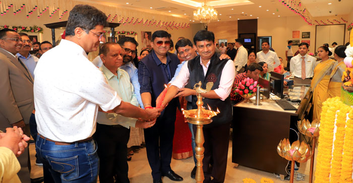  Agra News: Tanishq’s new showroom opened on MG Road in Agra…#agranews