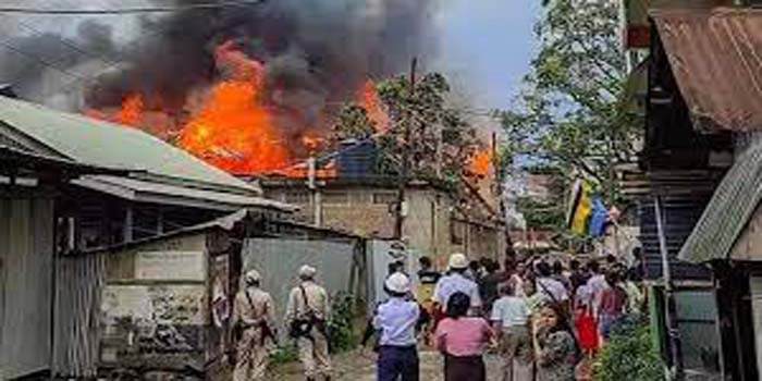  Violence flares up again in Manipur, mob sets fire to Union Minister’s house, throws petrol bomb