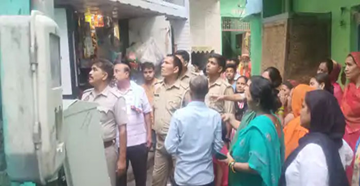  Agra News: The balcony of the old house fell in the Rui Ki Mandi, Agra, 5 injured…#agranews