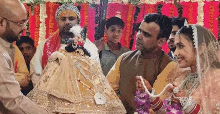  Video News: Priya celebrated her first marriage anniversary with husband Lord Krishna…#mathuranews