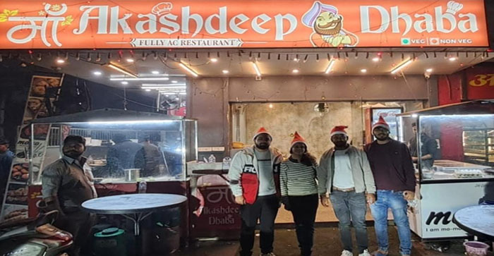  Agra News: The joy of Christmas and New Year engulfs Agra’s famous Maa Akashdeep Dhaba. The taste here is the best… know what is special…#agranews
