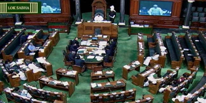  Big mistake during Lok Sabha proceedings, two youths jumped into the House from the audience gallery, arrested