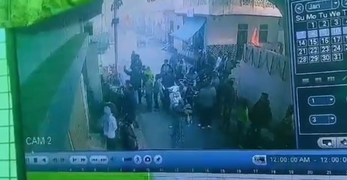  Agra News: Businessman beaten with sticks in Agra. The video went viral…#agranews