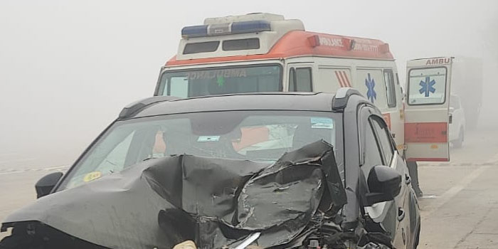  Dense Fog in Agra Region Video : Six car piles up on Yamuna Expressway #Agra