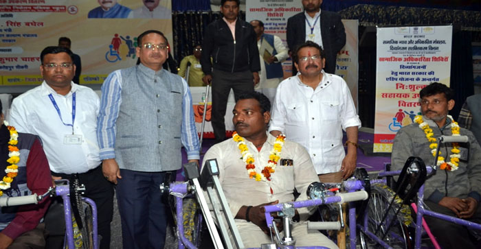  Agra News: Assistive devices given to 237 disabled people in Shanti Niketan Public School…#agranews