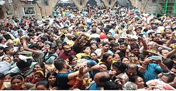 Agra News: Crowd gathered to see Shri Banke Bihari on the first day of Phalgun month…#agranews