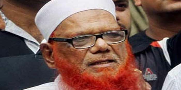  Karim Tunda, the main accused in the serial bomb blasts, was acquitted, two terrorists were found guilty