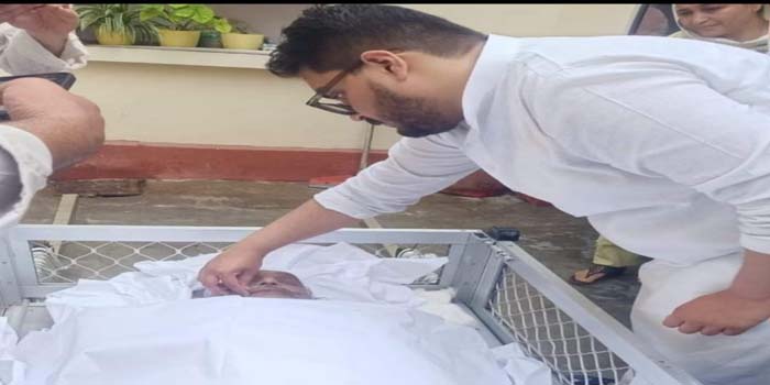  Amidst tight security arrangements, Mukhtar Ansari passed away, son Umar paid last respects to his father’s moustache