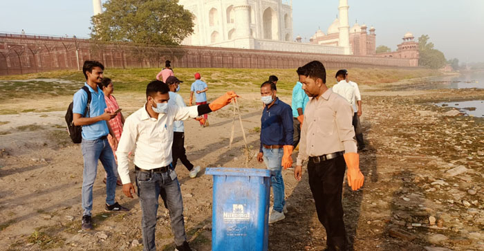  Agra News: When Yamuna ghats were cleaned in Agra today, 4.5 quintals of polythene was found…#agranews