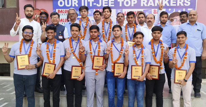  Agra News: Excellent performance of students of Baluni classes in JEE Advanced also…#agranews