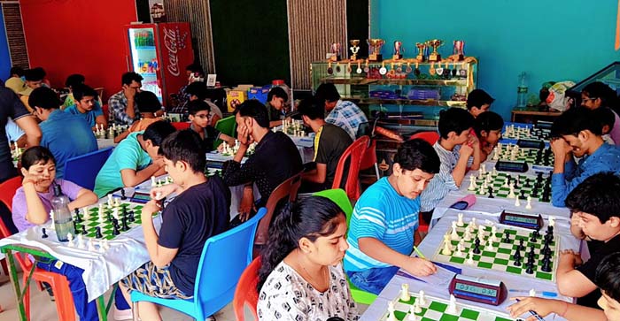  Agra News: Tea-chess tournament started in café of Agra…#agranews