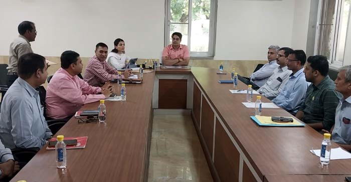  Agra News: DM held meeting regarding CSR fund in Agra, issued orders…#agranews