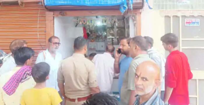  Agra News: Robbery in jewelery shop in broad daylight in Agra. Crooks came posing as customers…#agranews